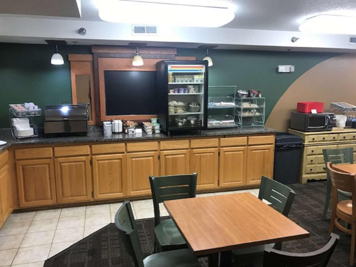 Surestay Plus Hotel By Best Western Litchfield Exterior photo
