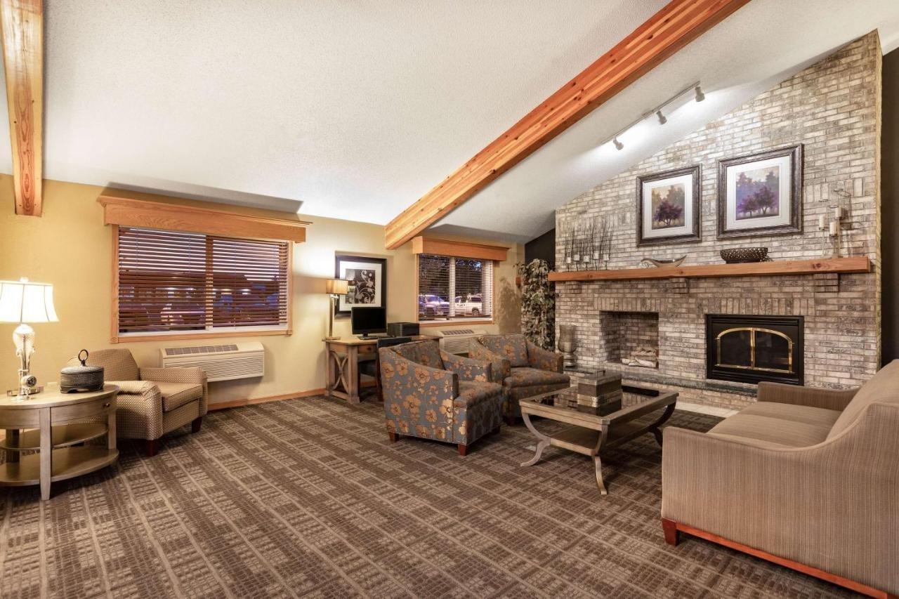 Surestay Plus Hotel By Best Western Litchfield Exterior photo