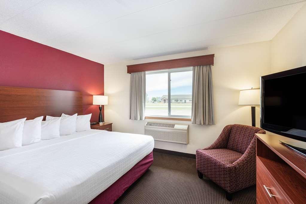 Surestay Plus Hotel By Best Western Litchfield Room photo